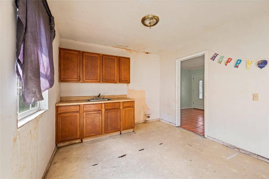 6628 Glesman Street, Dallas, TX 75232