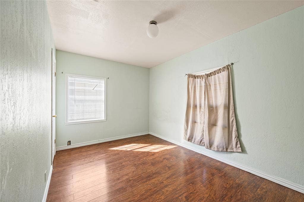 6628 Glesman Street, Dallas, TX 75232