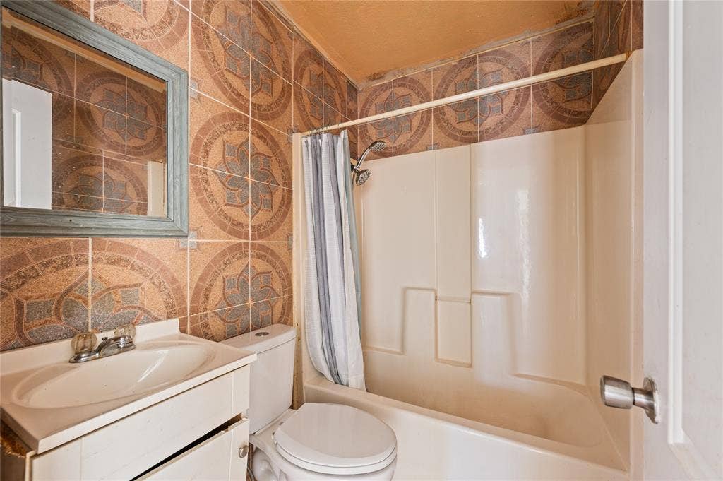 6628 Glesman Street, Dallas, TX 75232