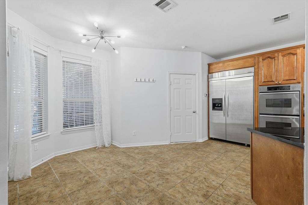 3908 Moonbeam Court, Plano, TX 75074 Breakfast Nook
