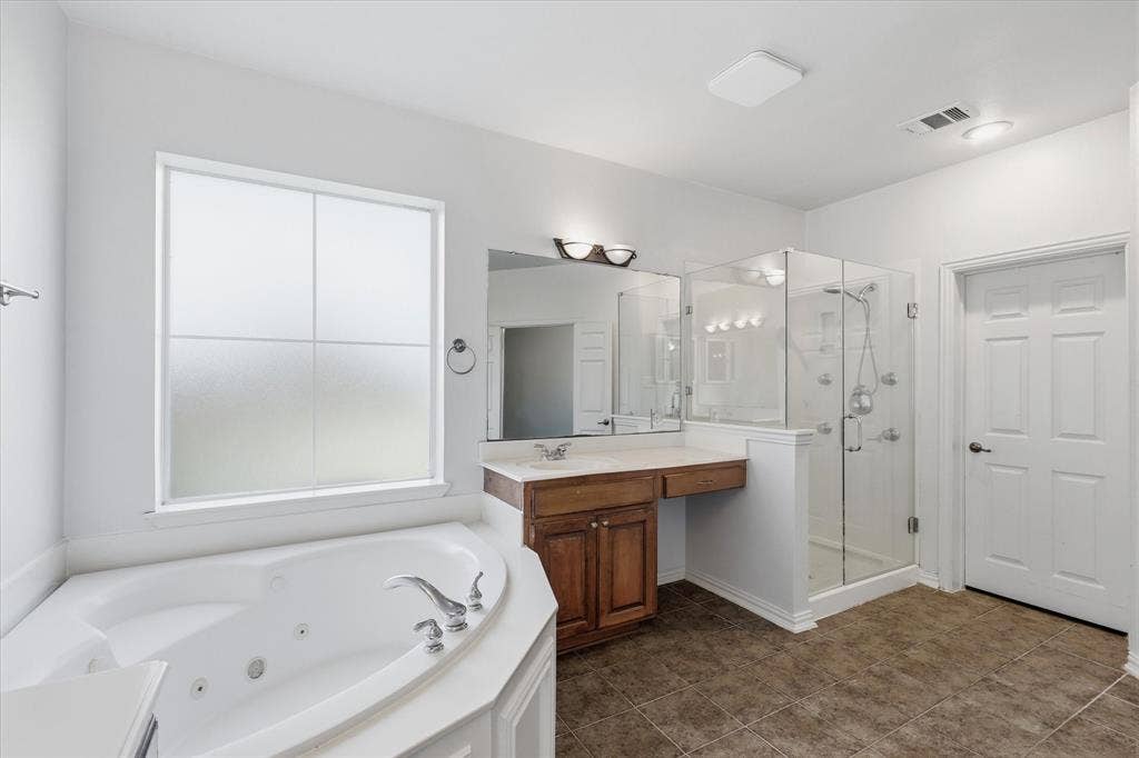3908 Moonbeam Court, Plano, TX 75074 3908 Moonbeam Court, Plano, TX 75074