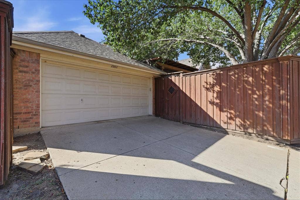 3908 Moonbeam Court, Plano, TX 75074 3908 Moonbeam Court, Plano, TX 75074