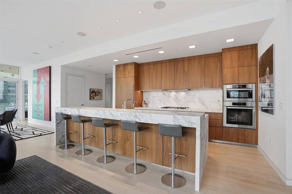 1918 Olive Street, #704, Dallas, TX 75201 1918 Olive Street, #704, Dallas, TX 75201