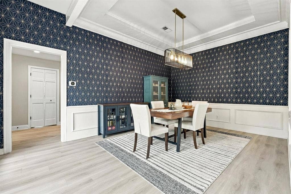 10011 Woodlake Drive, Dallas, TX 75243 10011 Woodlake Drive, Dallas, TX 75243