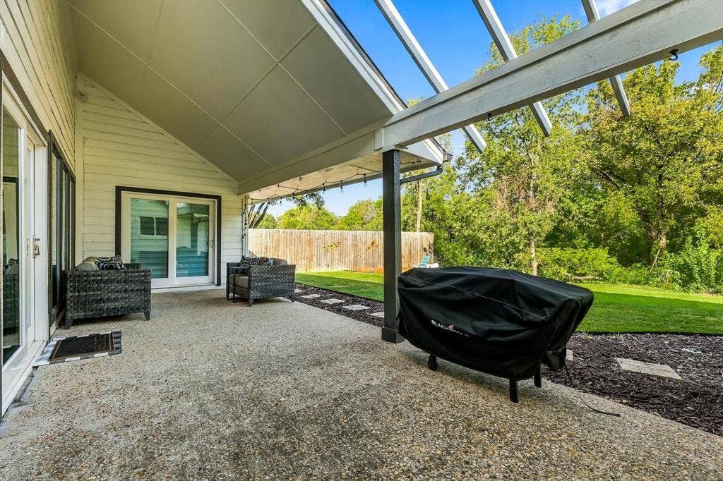 10011 Woodlake Drive, Dallas, TX 75243 10011 Woodlake Drive, Dallas, TX 75243