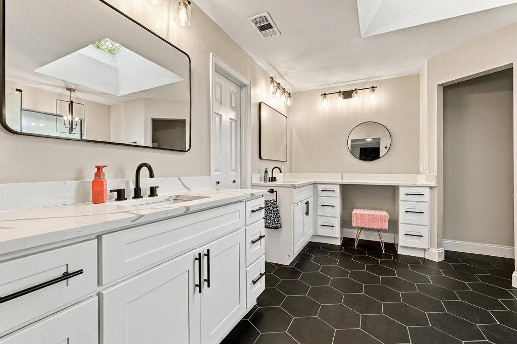 10011 Woodlake Drive, Dallas, TX 75243 10011 Woodlake Drive, Dallas, TX 75243