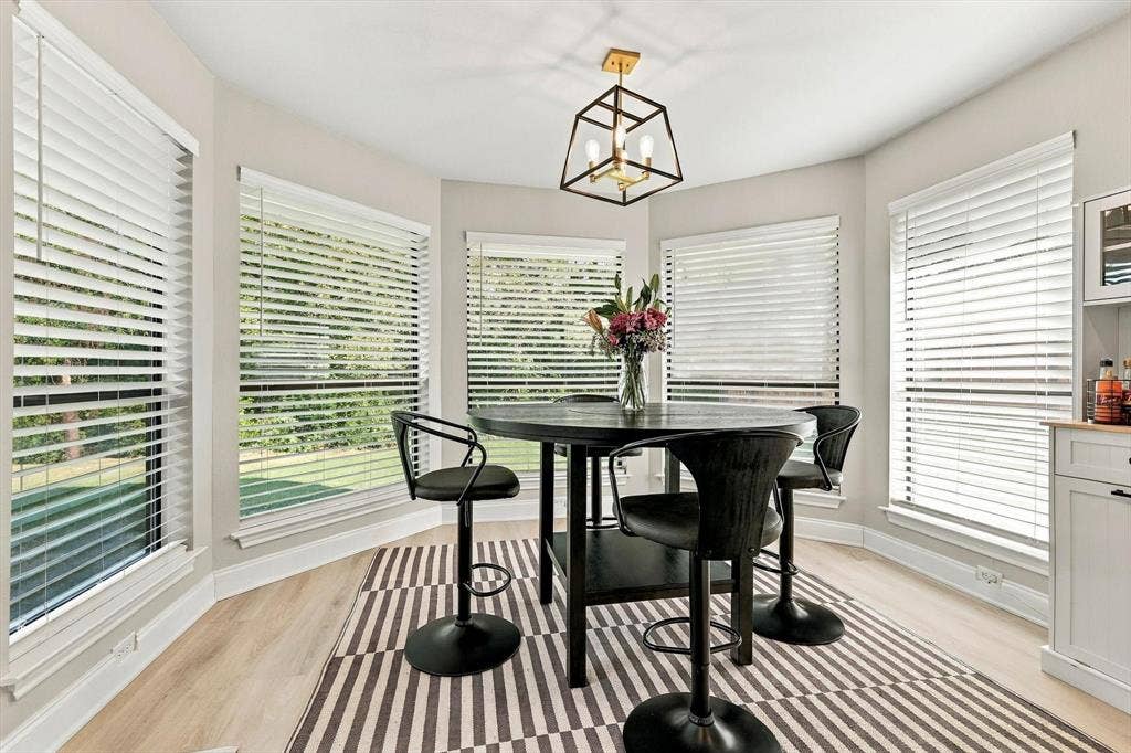 10011 Woodlake Drive, Dallas, TX 75243 10011 Woodlake Drive, Dallas, TX 75243