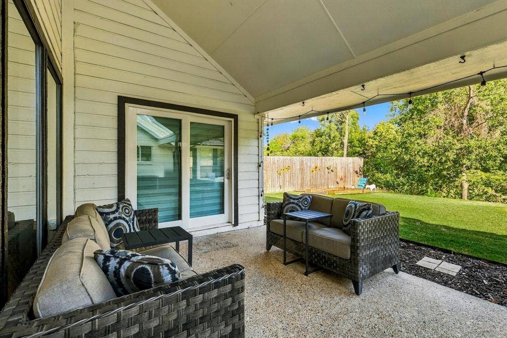 10011 Woodlake Drive, Dallas, TX 75243 10011 Woodlake Drive, Dallas, TX 75243