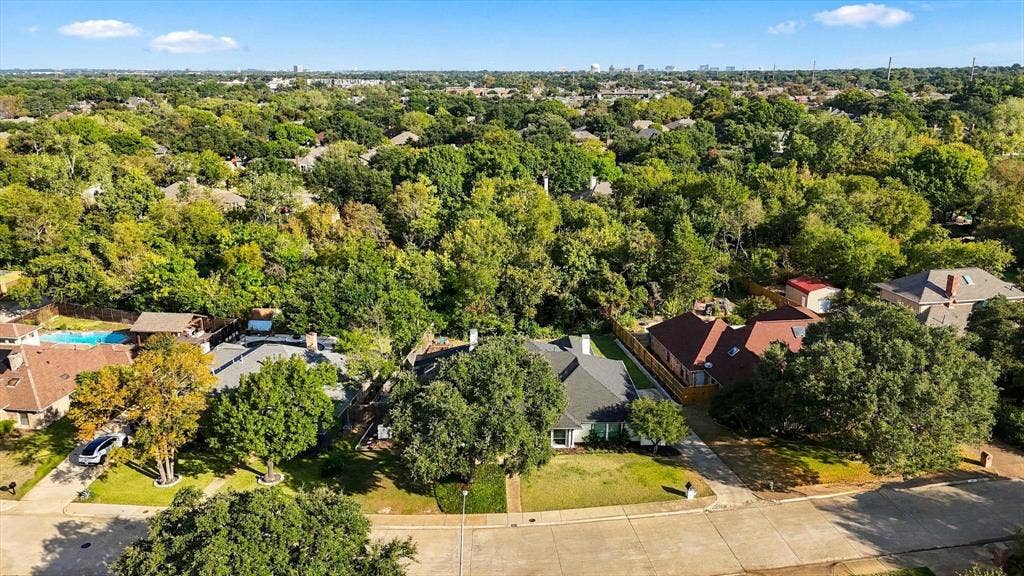 10011 Woodlake Drive, Dallas, TX 75243 10011 Woodlake Drive, Dallas, TX 75243