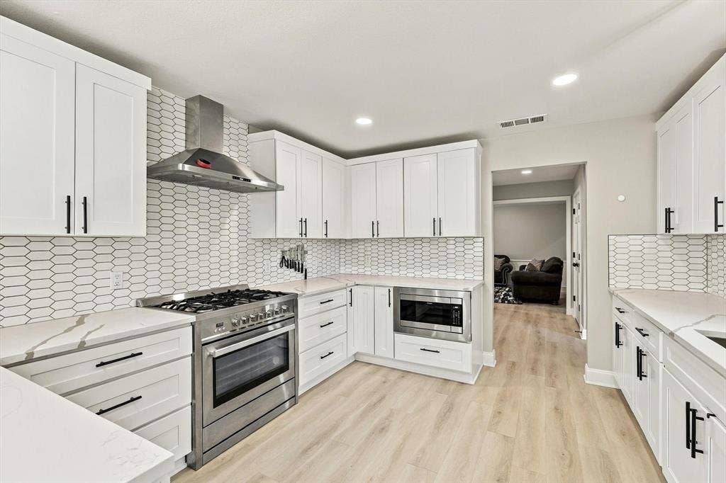 10011 Woodlake Drive, Dallas, TX 75243 10011 Woodlake Drive, Dallas, TX 75243