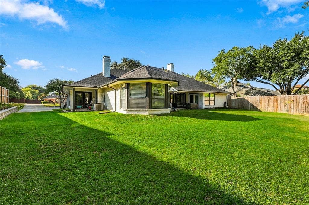 10011 Woodlake Drive, Dallas, TX 75243 10011 Woodlake Drive, Dallas, TX 75243