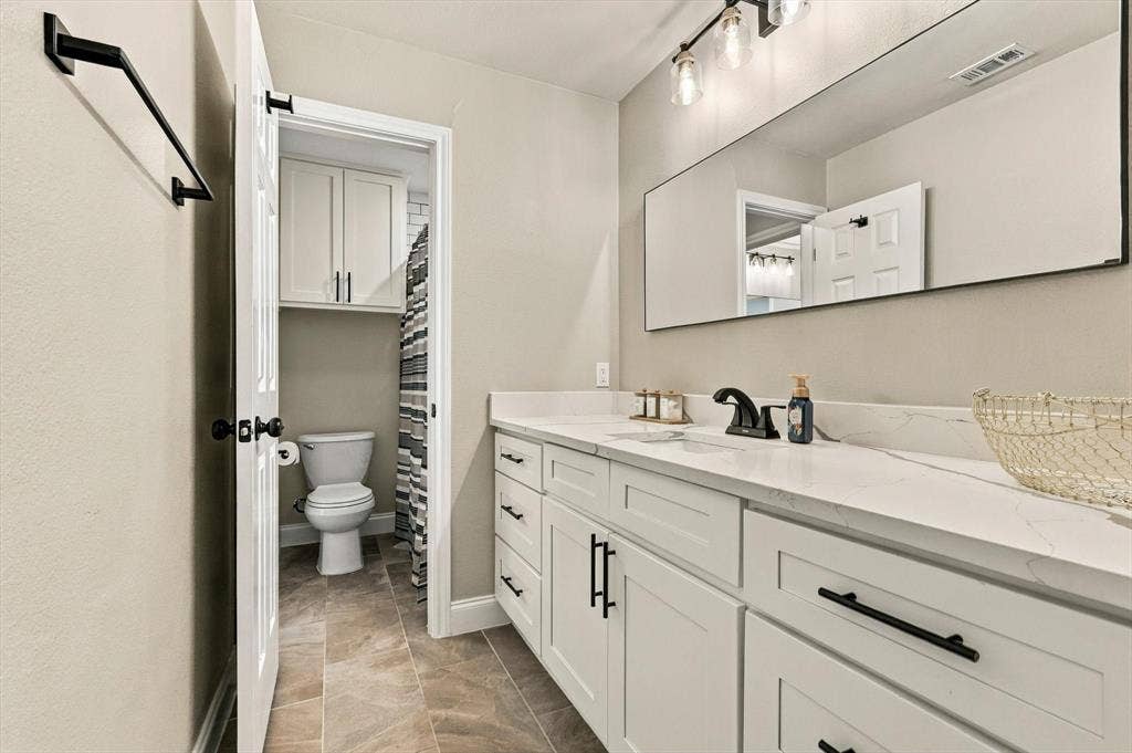 10011 Woodlake Drive, Dallas, TX 75243 10011 Woodlake Drive, Dallas, TX 75243