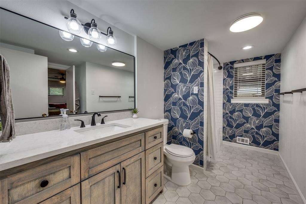 8305 Londonderry Lane, Dallas, TX 75228 8305 Londonderry Lane, Dallas, TX 75228