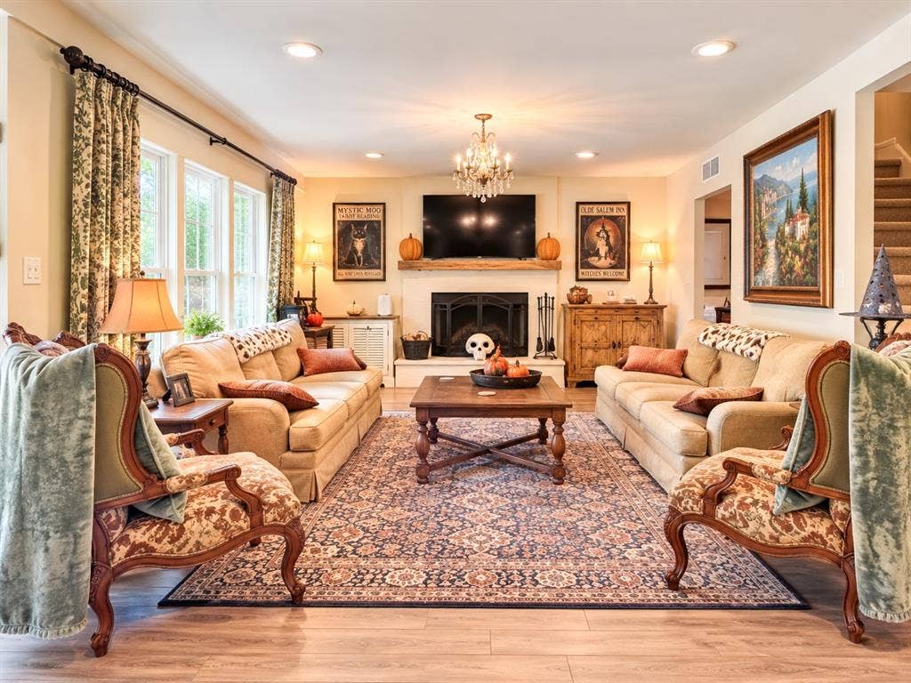 10734 Candlewood Drive, Houston, TX 77042 10734 Candlewood Drive, Houston, TX 77042