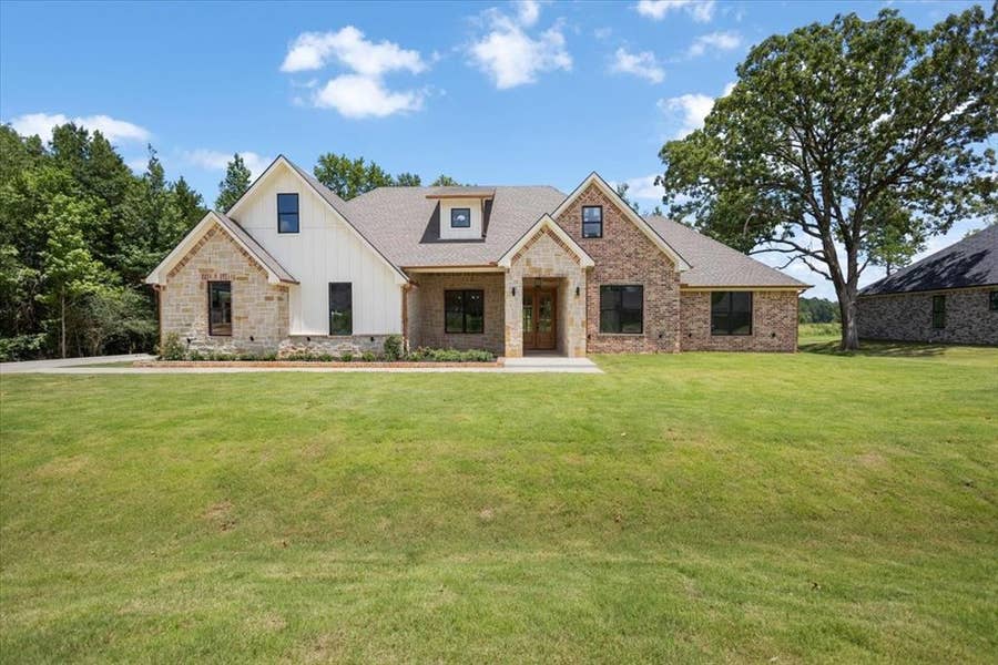 Property photo for 13920 Cedar Hill, Tyler, TX