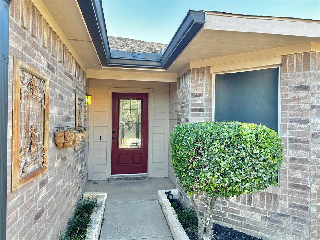 1012 Triple Crown Drive, Fort Worth, TX 76179