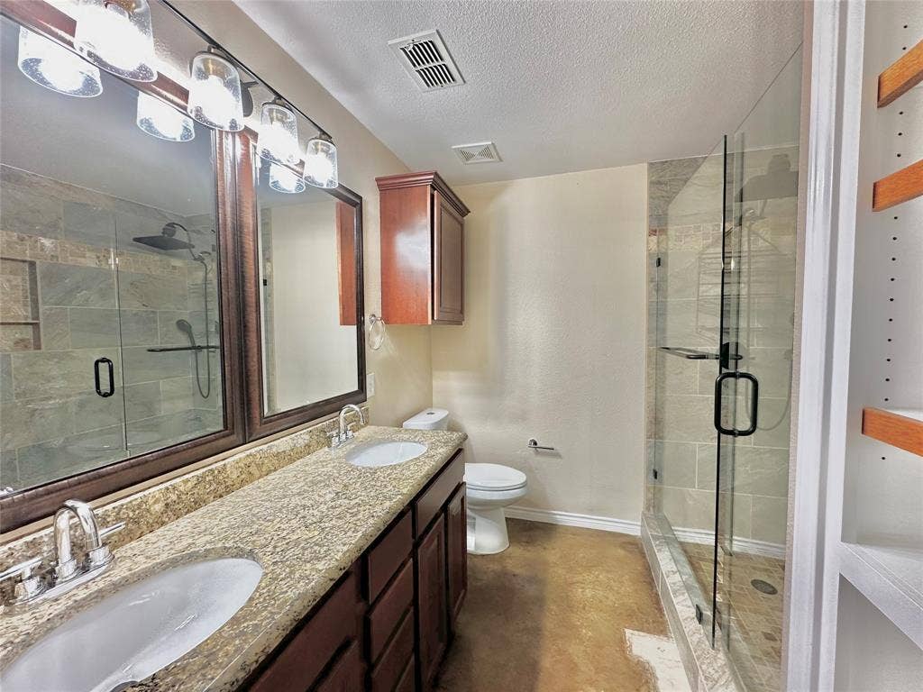 1012 Triple Crown Drive, Fort Worth, TX 76179