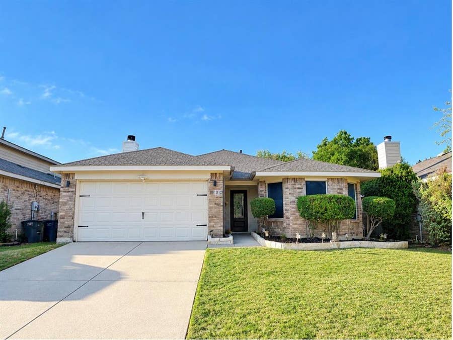 Property photo for 1012 Triple Crown Drive, Fort Worth, TX