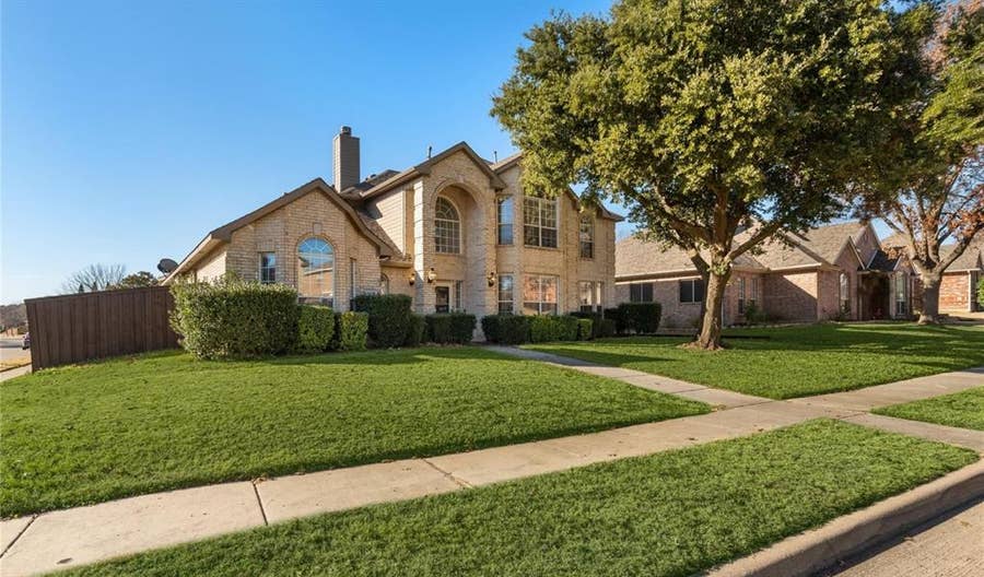 Property photo for 1056 E Seminole Trail, Carrollton, TX