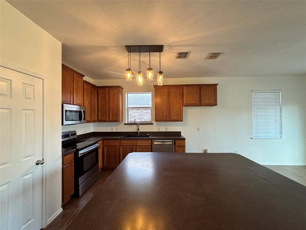 1021 San Antonio Drive, Forney, TX 75126 1021 San Antonio Drive, Forney, TX 75126