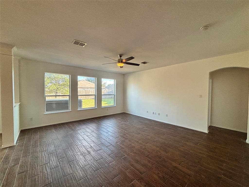 1021 San Antonio Drive, Forney, TX 75126 1021 San Antonio Drive, Forney, TX 75126