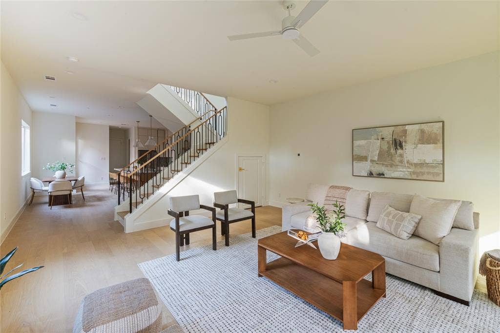 6002 La Vista Drive, Dallas, TX 75206 6002 La Vista Drive, Dallas, TX 75206