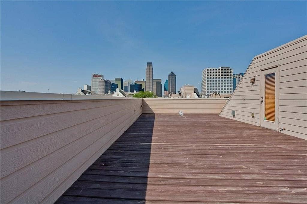 3118 Ross Avenue, #1, Dallas, TX 75204 Dallas downtown city skyline view from rooftop deck