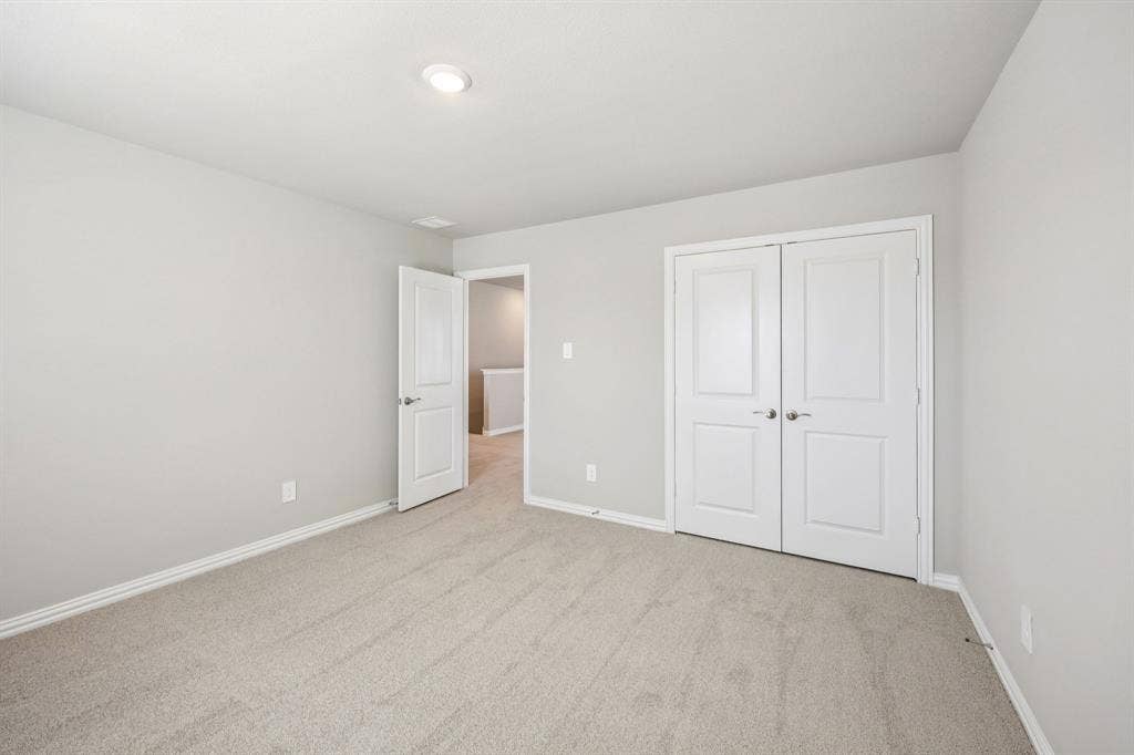 412 Watertown Drive, Princeton, TX 75071 Photo is not of the actual home, but is an inspirational photo of builder’s model home and may depict options, furnishings, and/or decorator features that are not included.