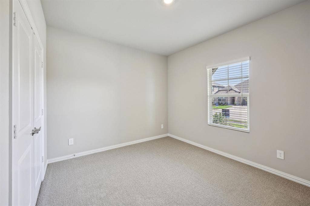 412 Watertown Drive, Princeton, TX 75071 Photo is not of the actual home, but is an inspirational photo of builder’s model home and may depict options, furnishings, and/or decorator features that are not included.