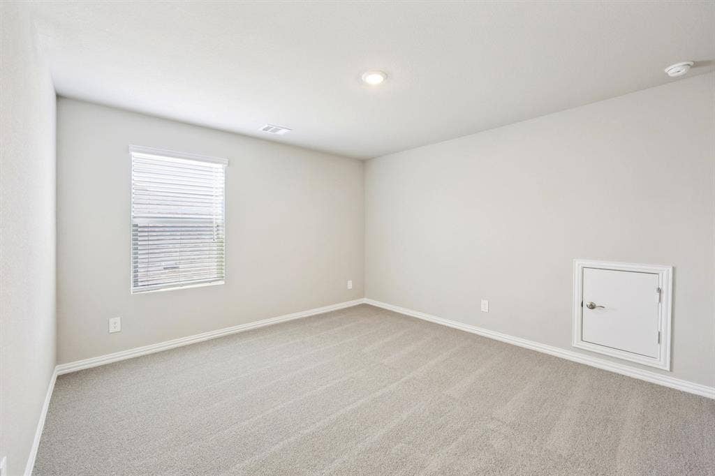 412 Watertown Drive, Princeton, TX 75071 Photo is not of the actual home, but is an inspirational photo of builder’s model home and may depict options, furnishings, and/or decorator features that are not included.
