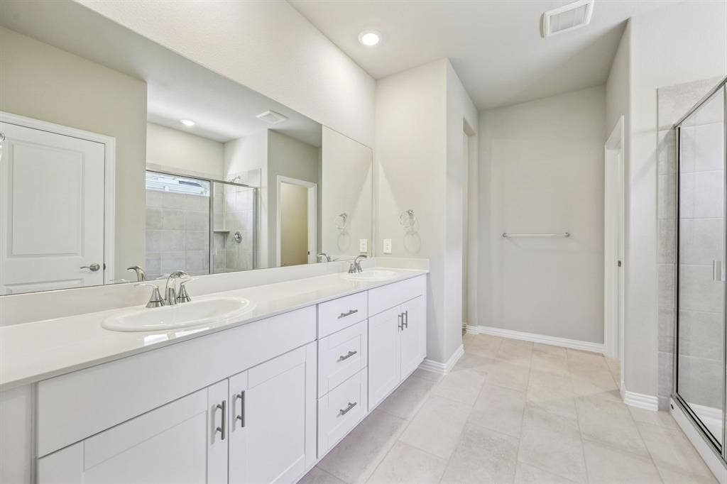 412 Watertown Drive, Princeton, TX 75071 Photo is not of the actual home, but is an inspirational photo of builder’s model home and may depict options, furnishings, and/or decorator features that are not included.