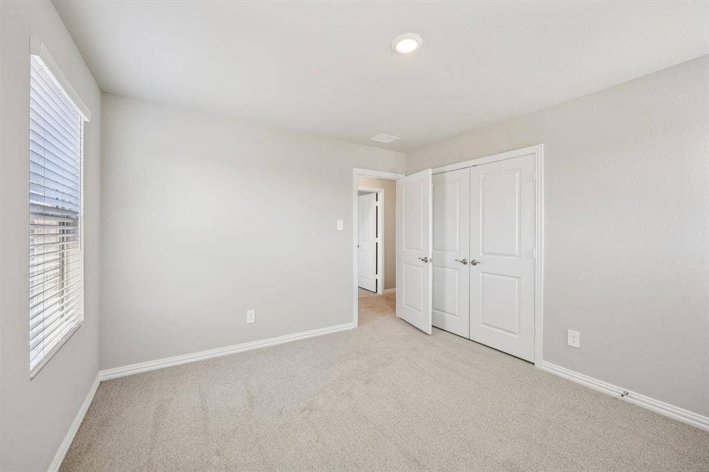 412 Watertown Drive, Princeton, TX 75071 Photo is not of the actual home, but is an inspirational photo of builder’s model home and may depict options, furnishings, and/or decorator features that are not included.