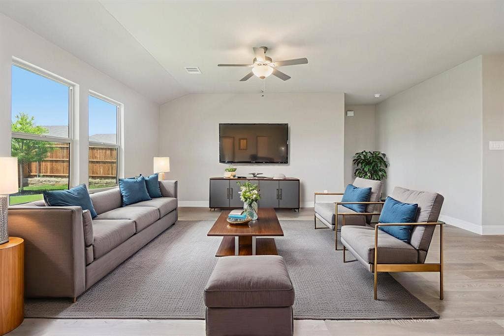 1208 Morrell Drive, Princeton, TX 75071 Photo is not of the actual home, but is an inspirational photo of builder’s model home and may depict options, furnishings, and/or decorator features that are not included.