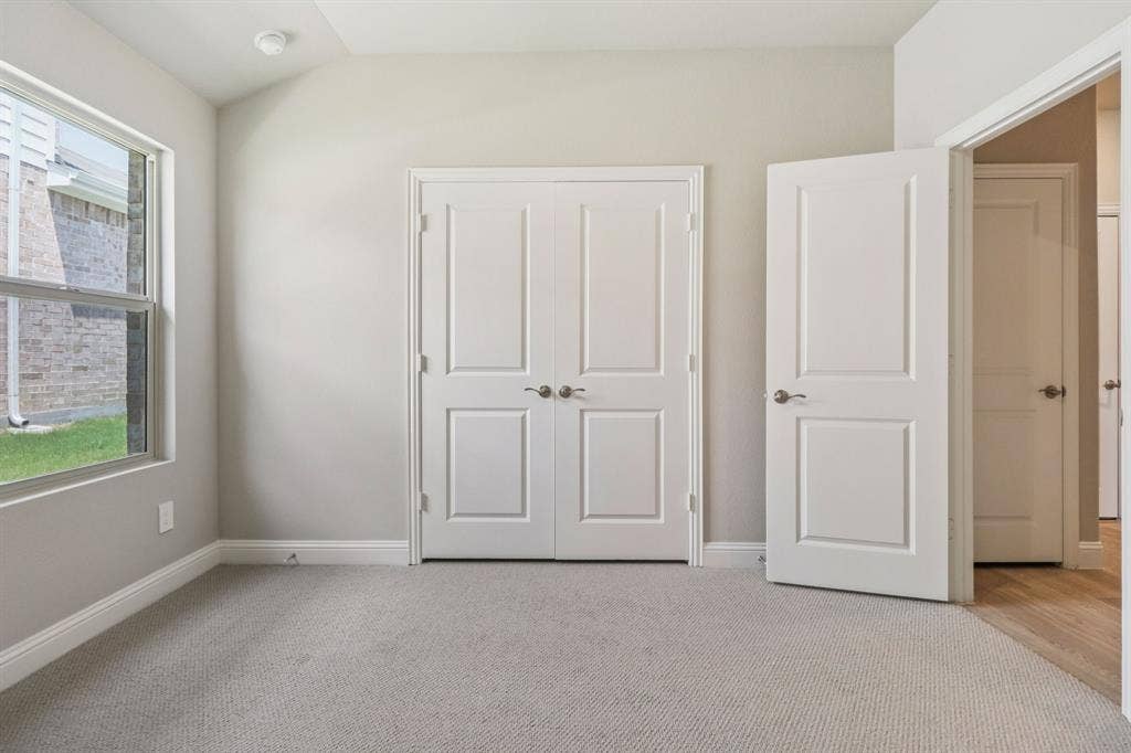 1208 Morrell Drive, Princeton, TX 75071 Photo is not of the actual home, but is an inspirational photo of builder’s model home and may depict options, furnishings, and/or decorator features that are not included.