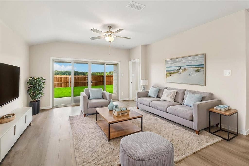 1206 Morrell Drive, Princeton, TX 75071 Photo is not of the actual home, but is an inspirational photo of builder’s model home and may depict options, furnishings, and/or decorator features that are not included.