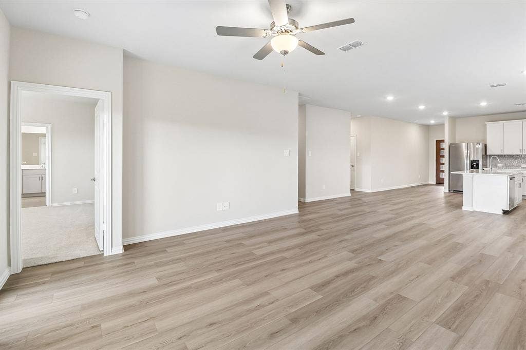 1206 Morrell Drive, Princeton, TX 75071 Photo is not of the actual home, but is an inspirational photo of builder’s model home and may depict options, furnishings, and/or decorator features that are not included.