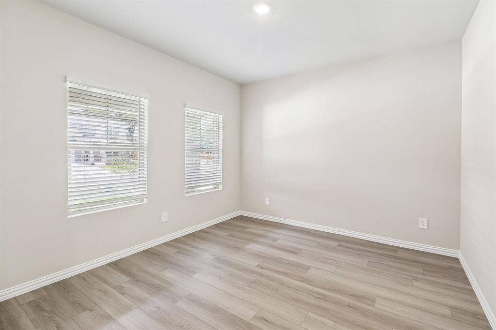 1206 Morrell Drive, Princeton, TX 75071 Photo is not of the actual home, but is an inspirational photo of builder’s model home and may depict options, furnishings, and/or decorator features that are not included.
