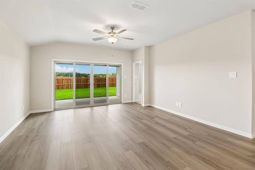 1206 Morrell Drive, Princeton, TX 75071 Photo is not of the actual home, but is an inspirational photo of builder’s model home and may depict options, furnishings, and/or decorator features that are not included.