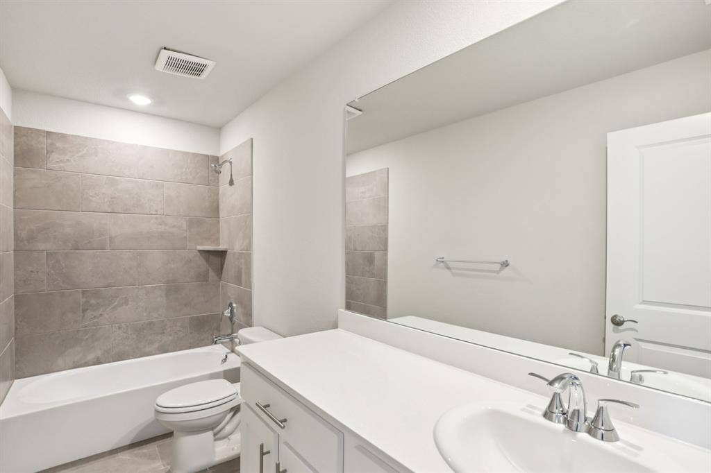 3858 Austin Drive, Farmersville, TX 75442 Photo is not of the actual home, but is an inspirational photo of builder’s model home and may depict options, furnishings, and/or decorator features that are not included.
