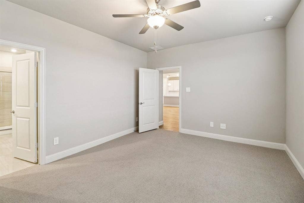 3850 Austin Drive, Farmersville, TX 75442 Photo is not of the actual home, but is an inspirational photo of builder’s model home and may depict options, furnishings, and/or decorator features that are not included.