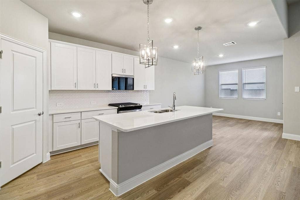 3850 Austin Drive, Farmersville, TX 75442 Photo is not of the actual home, but is an inspirational photo of builder’s model home and may depict options, furnishings, and/or decorator features that are not included.