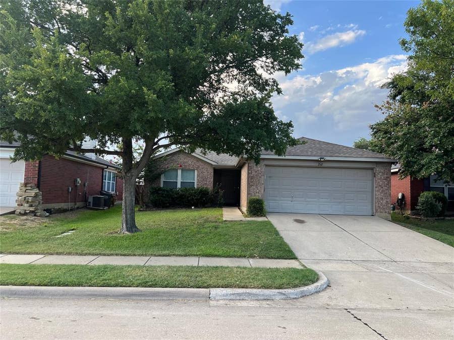 Property photo for 1547 Thornhill Lane, Little Elm, TX
