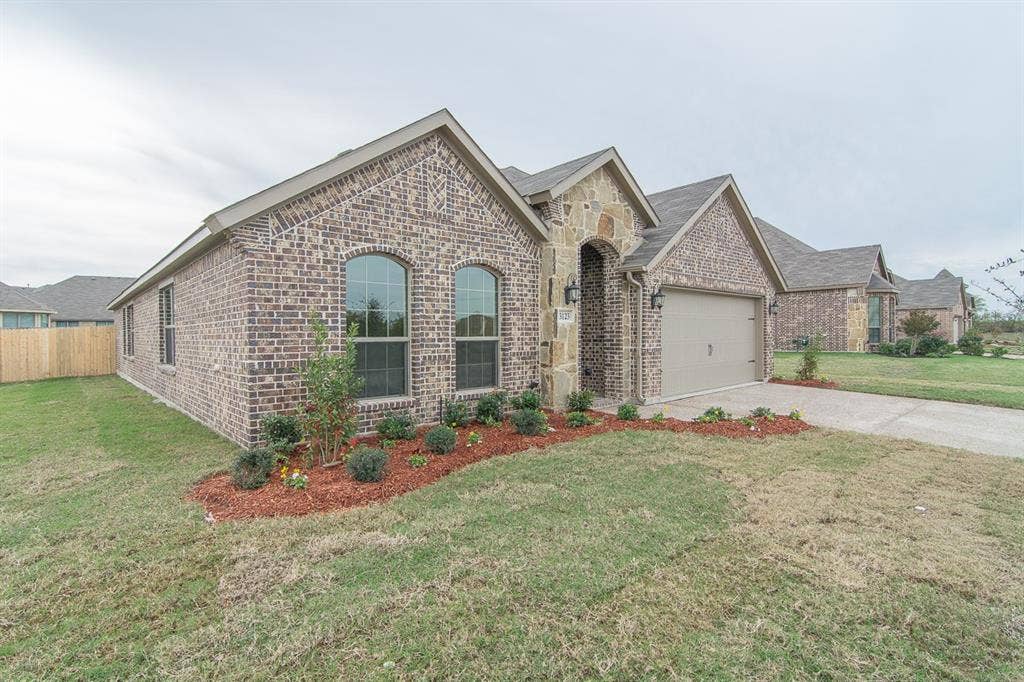 3123 Clear Springs Drive, Forney, TX 75126 3123 Clear Springs Drive, Forney, TX 75126