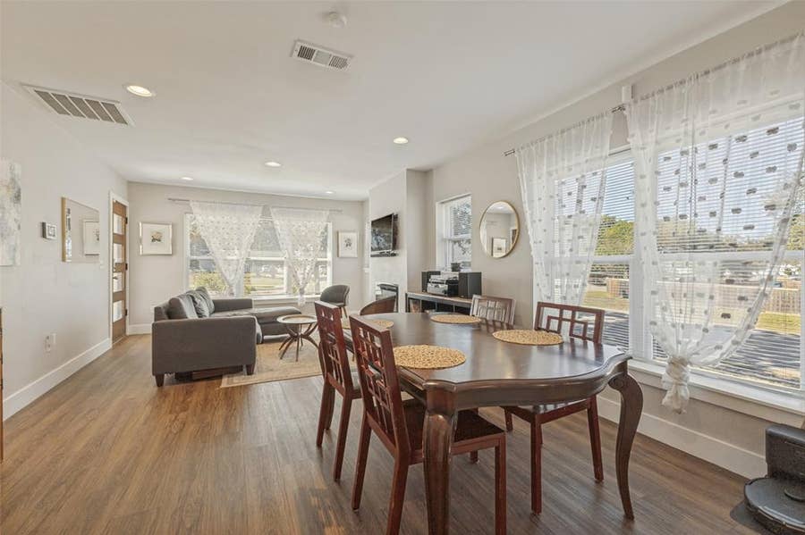 Property photo for 2002 Seevers Avenue, Dallas, TX