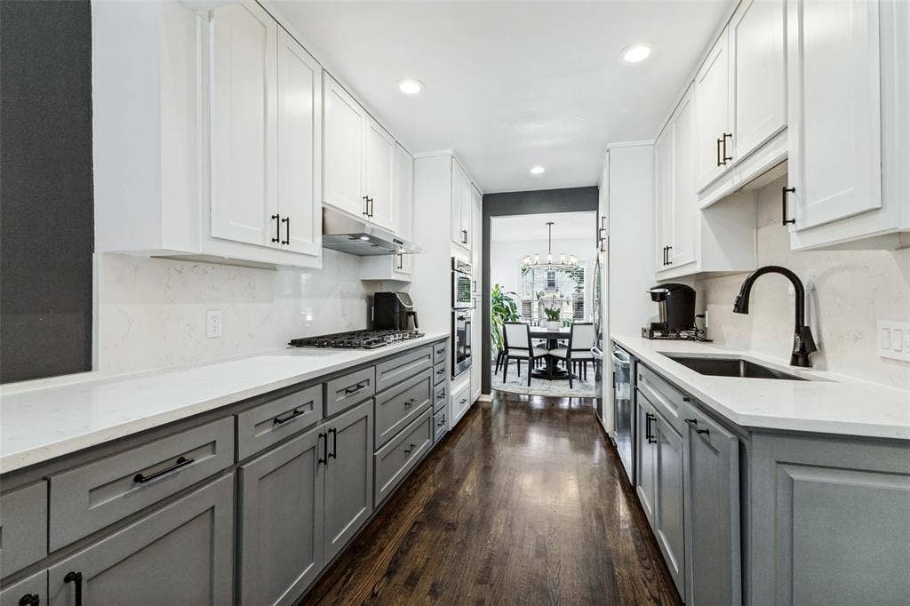 8723 Glencrest Lane, Dallas, TX 75209