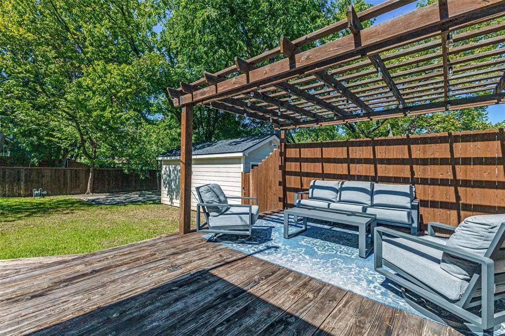 8723 Glencrest Lane, Dallas, TX 75209