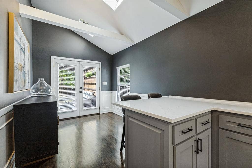 8723 Glencrest Lane, Dallas, TX 75209