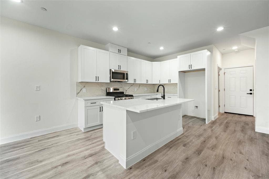 6125 Sachse Street, Sachse, TX 75048 6125 Sachse Street, Sachse, TX 75048