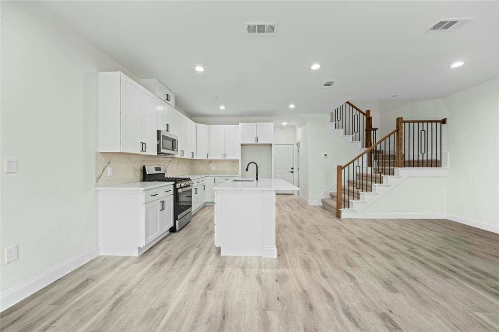6125 Sachse Street, Sachse, TX 75048 6125 Sachse Street, Sachse, TX 75048