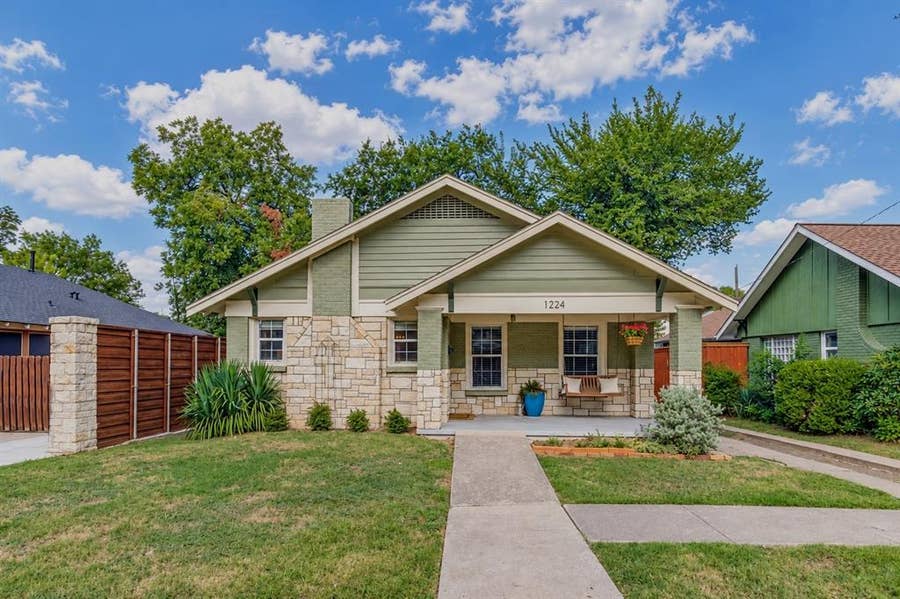 Property photo for 1224 Hollywood Avenue, Dallas, TX